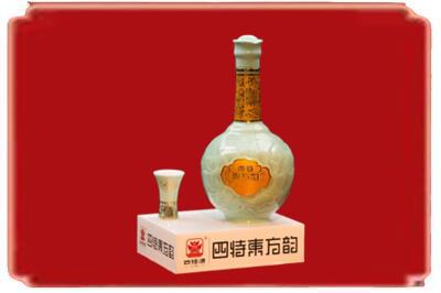 伊春烟酒回收四特酒.jpg